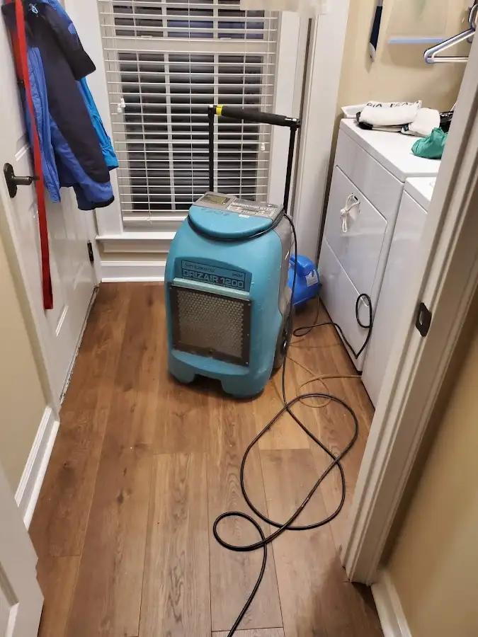 Commercial dehumidifier deployed for Crawl Space Restoration in Sweet Home